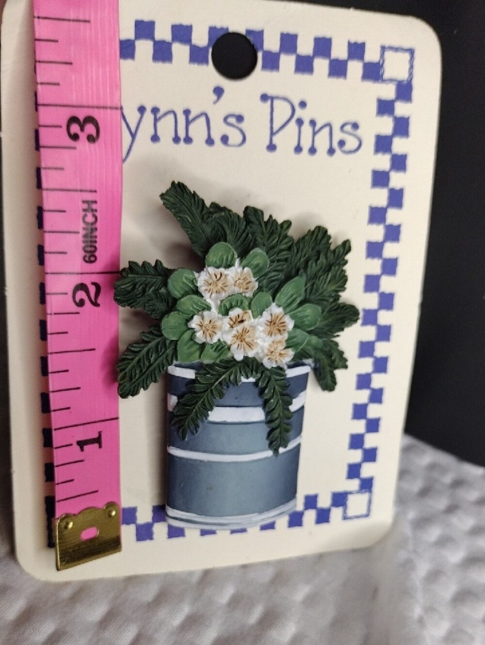 Green & White Floral Pot Brooch - Picture 4 of 4